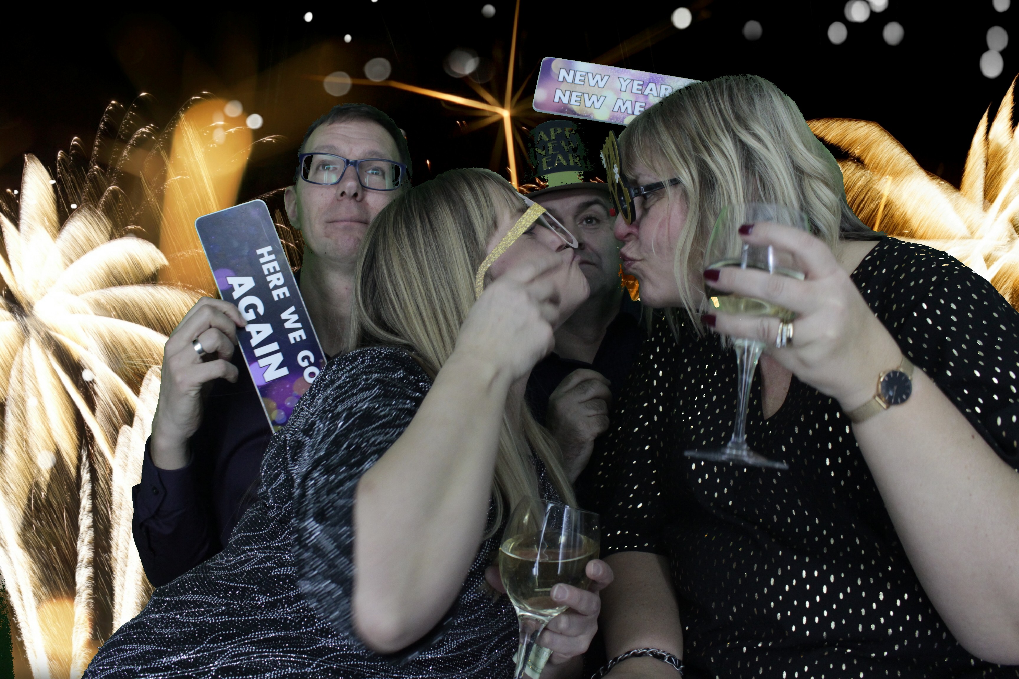 NYE Party | View more photos from the event at gallery.myphotoboothexperience.co.uk/u/MyPhotoBoothExperienceLtd/NYE-Party